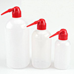 Dispensing bottle 500ml with curved applicator - liquid dispensing container
