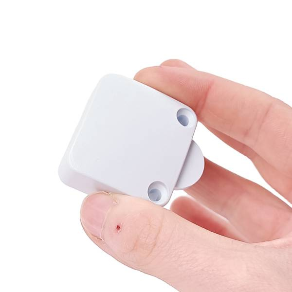 Włącznik do drzwi meblowy LED 250V 2A - zastosowanie w szafie