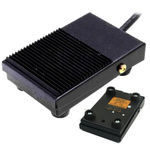 TFS-1 metal foot switch with rubber - black - with 1m cable